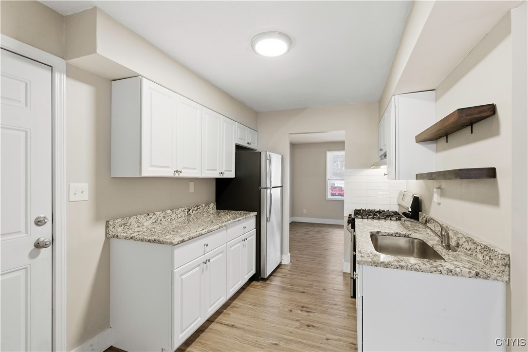 27 Wexford Road DeWitt, NY 13214 - Photo 8 of 36