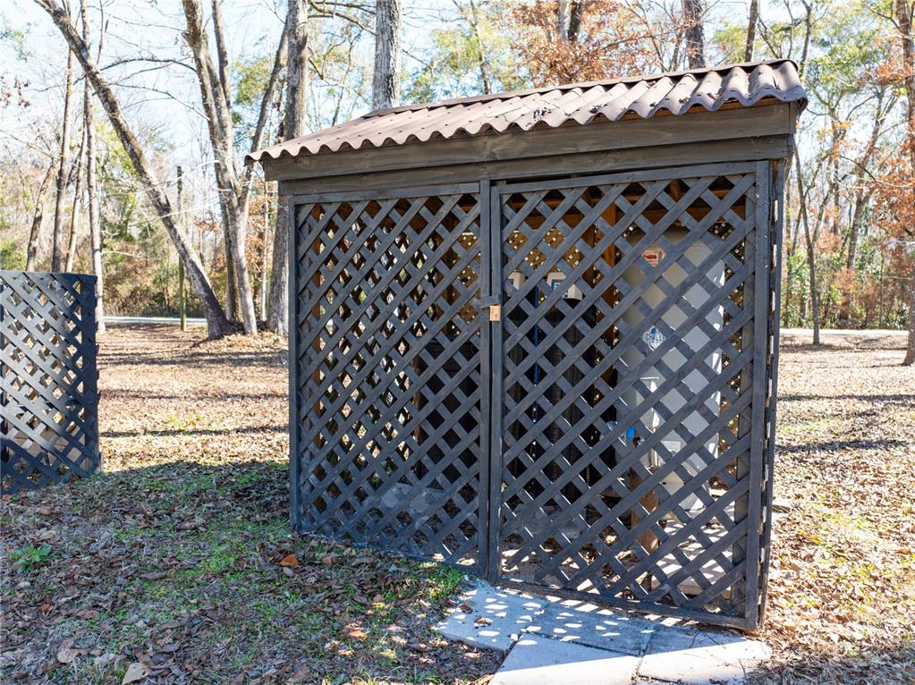 3964 288th Street Branford, FL 32008 - Photo 30 of 37 a view of a black gate