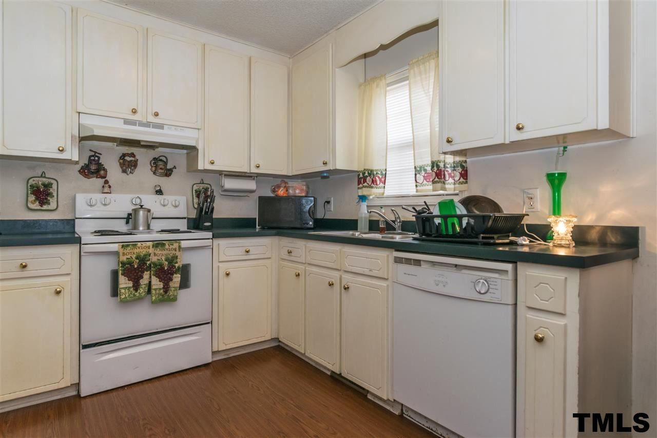 310 Old Roberts Road Benson, NC 27504 - Photo 10 of 16 Photo 10