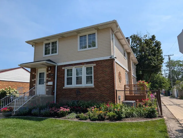$2,400 | 3017 Pearl Street, Unit 1, Franklin Park, IL 60131