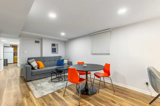 $2,400 | 3017 Pearl Street, Unit 1, Franklin Park, IL 60131