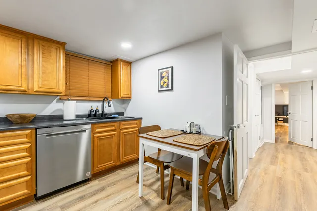 $2,400 | 3017 Pearl Street, Unit 1, Franklin Park, IL 60131