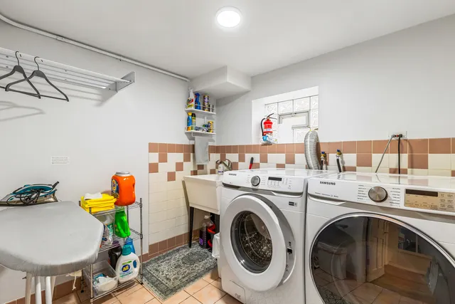 $2,400 | 3017 Pearl Street, Unit 1, Franklin Park, IL 60131