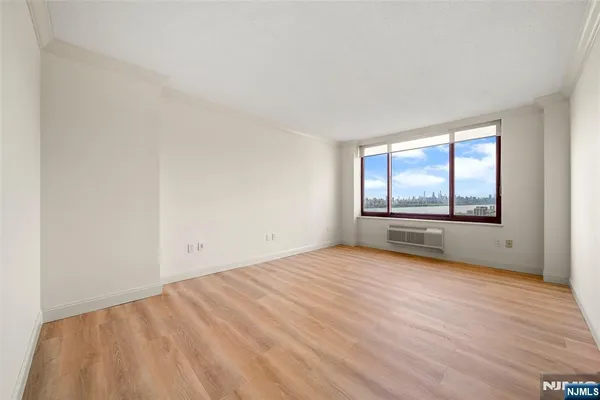 $4,600 | 100 Old Palisade Road, Unit 2108, Fort Lee, NJ 07024
