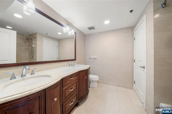 $4,600 | 100 Old Palisade Road, Unit 2108, Fort Lee, NJ 07024