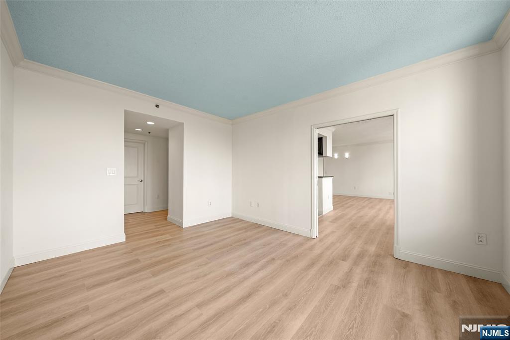 100 Old Palisade Road, Unit 2108 Fort Lee, NJ 07024 - Photo 16 of 24