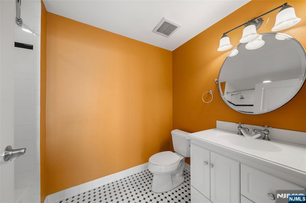 100 Old Palisade Road, Unit 2108 Fort Lee, NJ 07024 - Photo 17 of 24