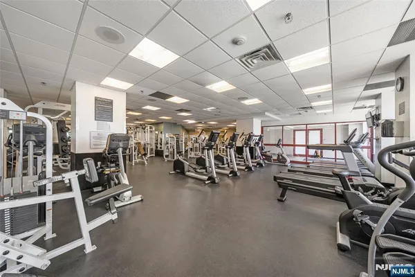 $4,600 | 100 Old Palisade Road, Unit 2108, Fort Lee, NJ 07024