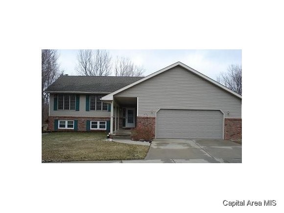 74 Holliday Springfield, IL 62702 - Photo 1 of 24