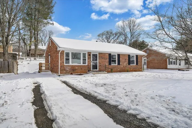 $274,900 | 4753 Long Acre Drive Northeast, Roanoke, VA 24019