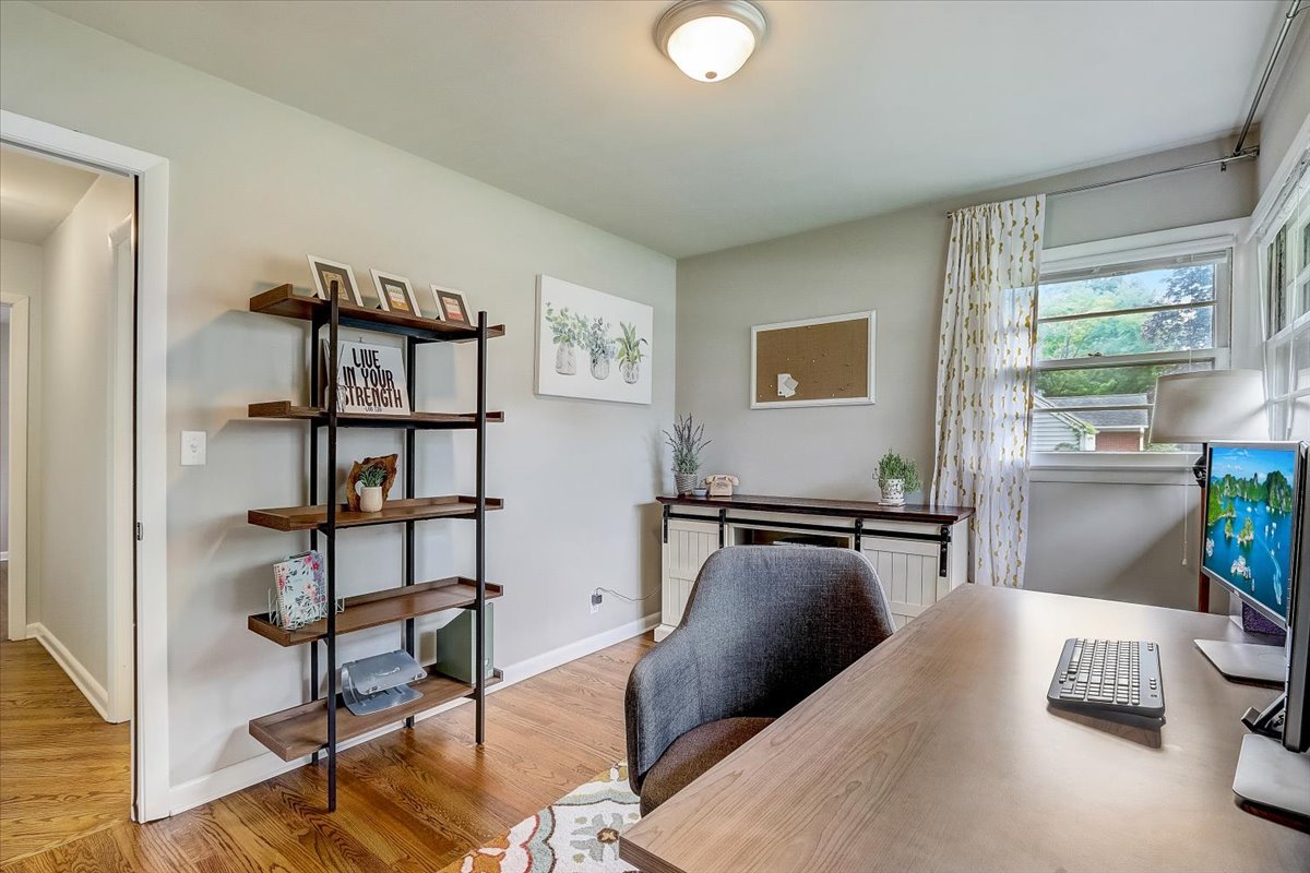 625 Deerpath Road East Dundee, IL 60118 - Photo 23 of 38