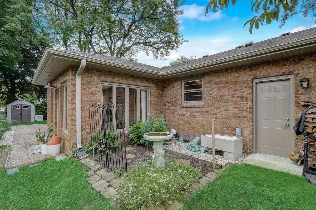625 Deerpath Road East Dundee, IL 60118 - Photo 34 of 38