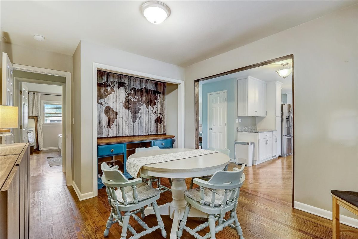 625 Deerpath Road East Dundee, IL 60118 - Photo 6 of 38