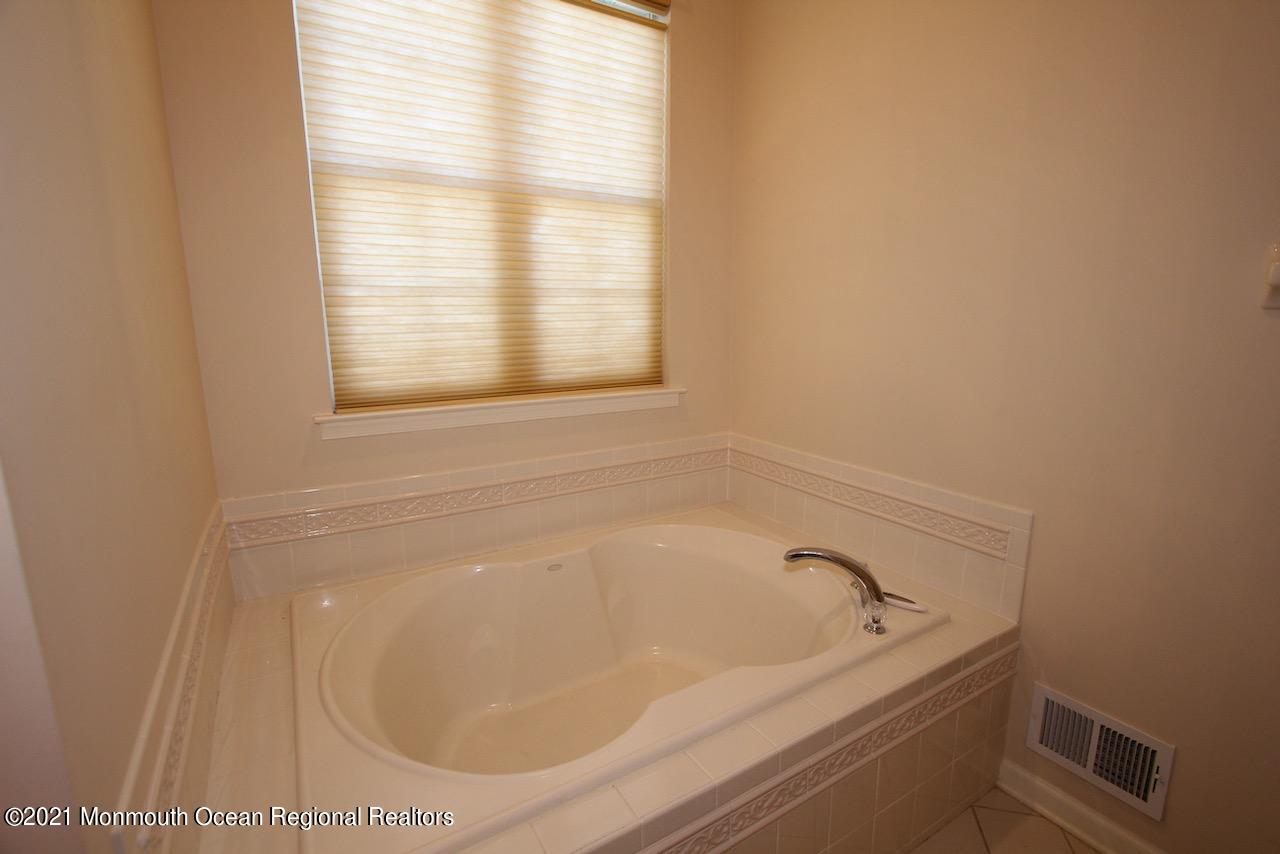 24 Congressional Road Jackson, NJ 08527 - Photo 24 of 31 24 congressional - 13