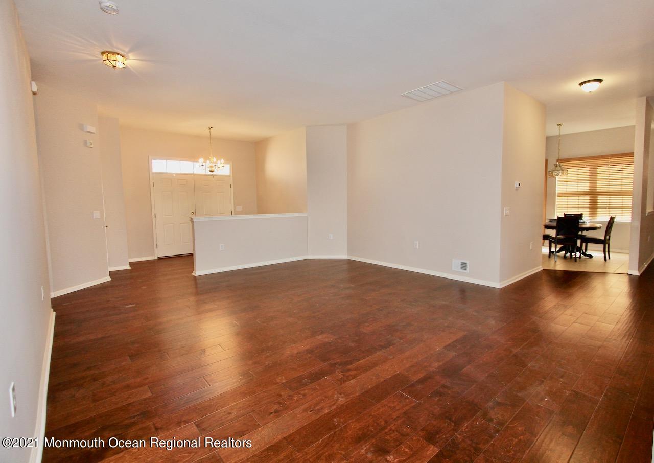 24 Congressional Road Jackson, NJ 08527 - Photo 5 of 31 24 congressional - 8