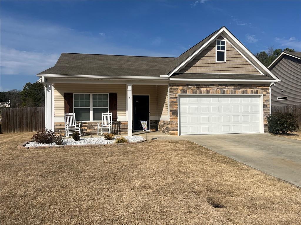 5 Willowrun Drive Rome, GA 30165 - Photo 1 of 43 a front view of a house with yard and garage