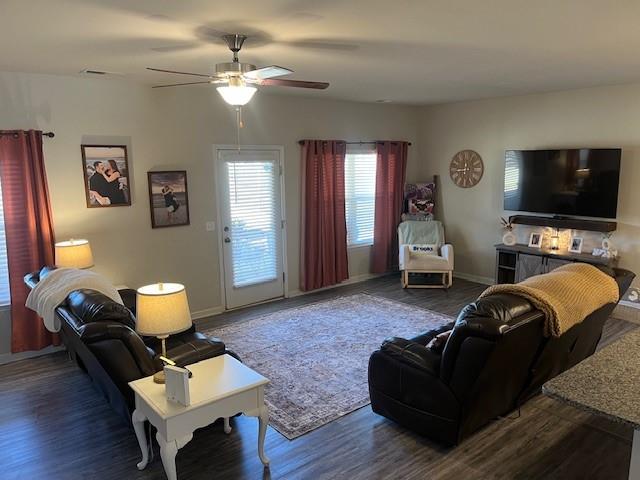 5 Willowrun Drive Rome, GA 30165 - Photo 20 of 43 a living room with furniture and a flat screen tv