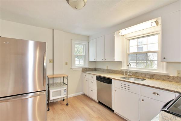 8 Prudential Road Worcester, MA 01606 - Photo 6 of 24 Gallery Image 6