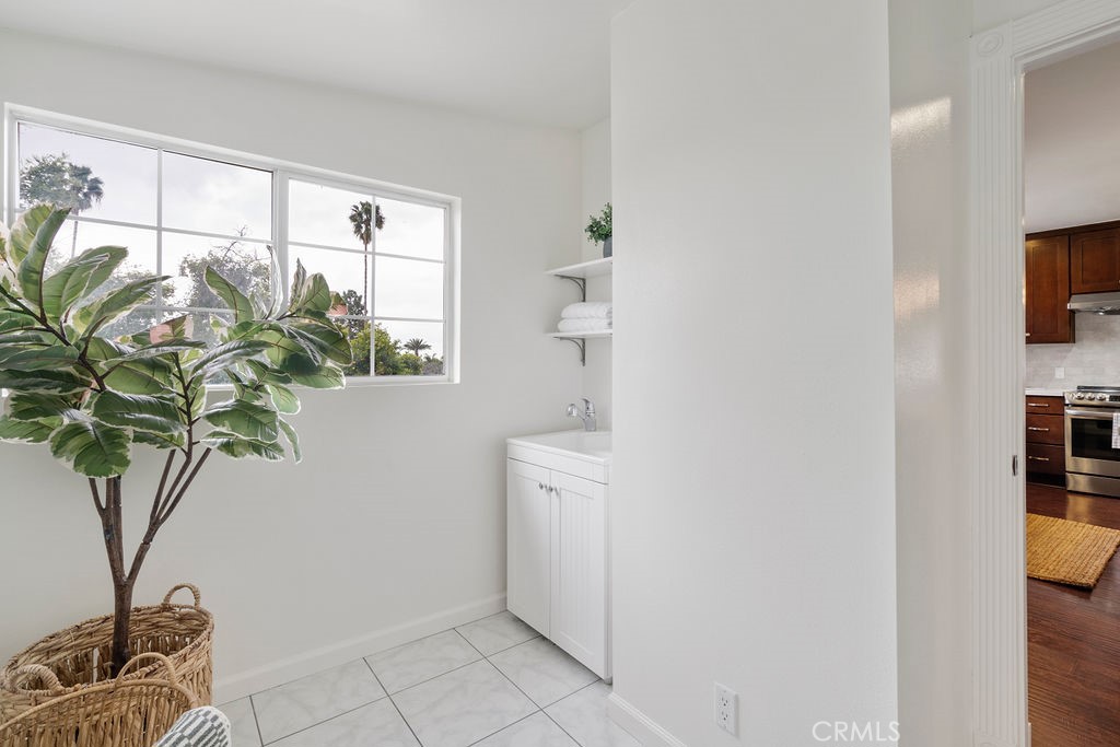 840 Rainbow Drive Glendora, CA 91741 - Photo 28 of 74 laundry room