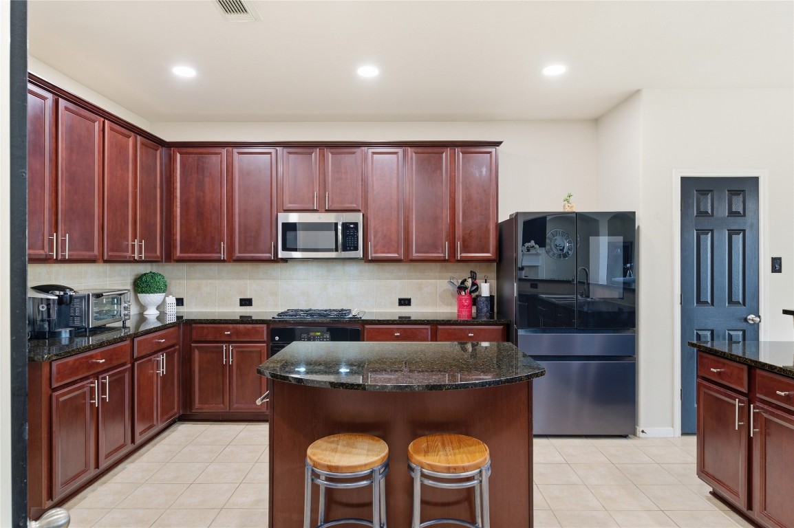 28 Atascadero Drive Manvel, TX 77578 - Photo 25 of 50