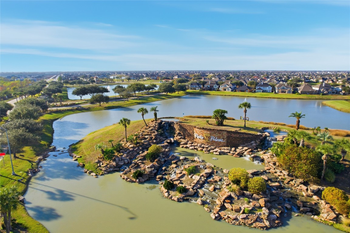 28 Atascadero Drive Manvel, TX 77578 - Photo 6 of 50