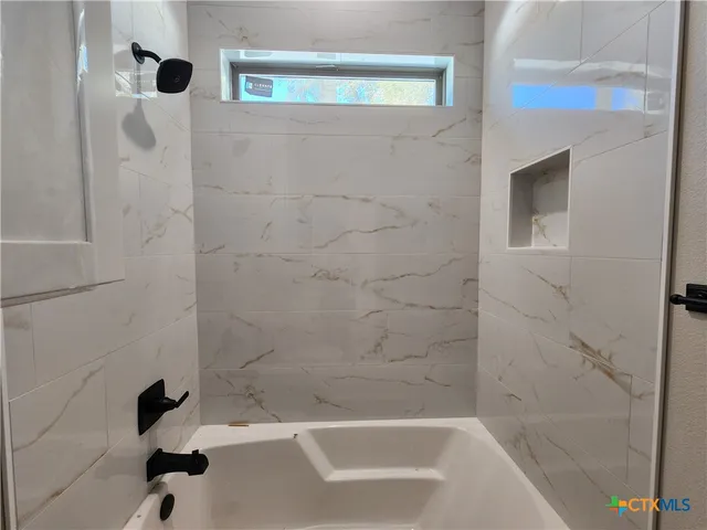 $689,000 | 637 Bald Eagle Loop, Salado, TX 76571