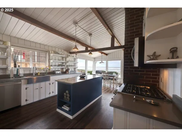 $1,774,000 | 80444 Carnahan Road North, Arch Cape, OR 97102