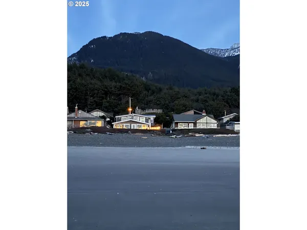 $1,774,000 | 80444 Carnahan Road North, Arch Cape, OR 97102