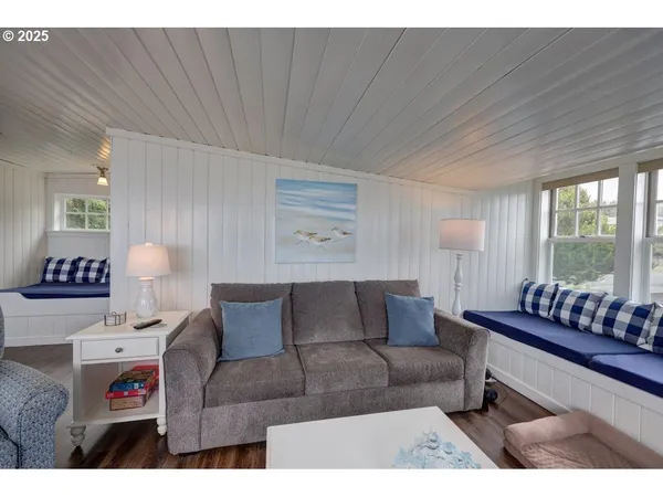 $1,774,000 | 80444 Carnahan Road North, Arch Cape, OR 97102