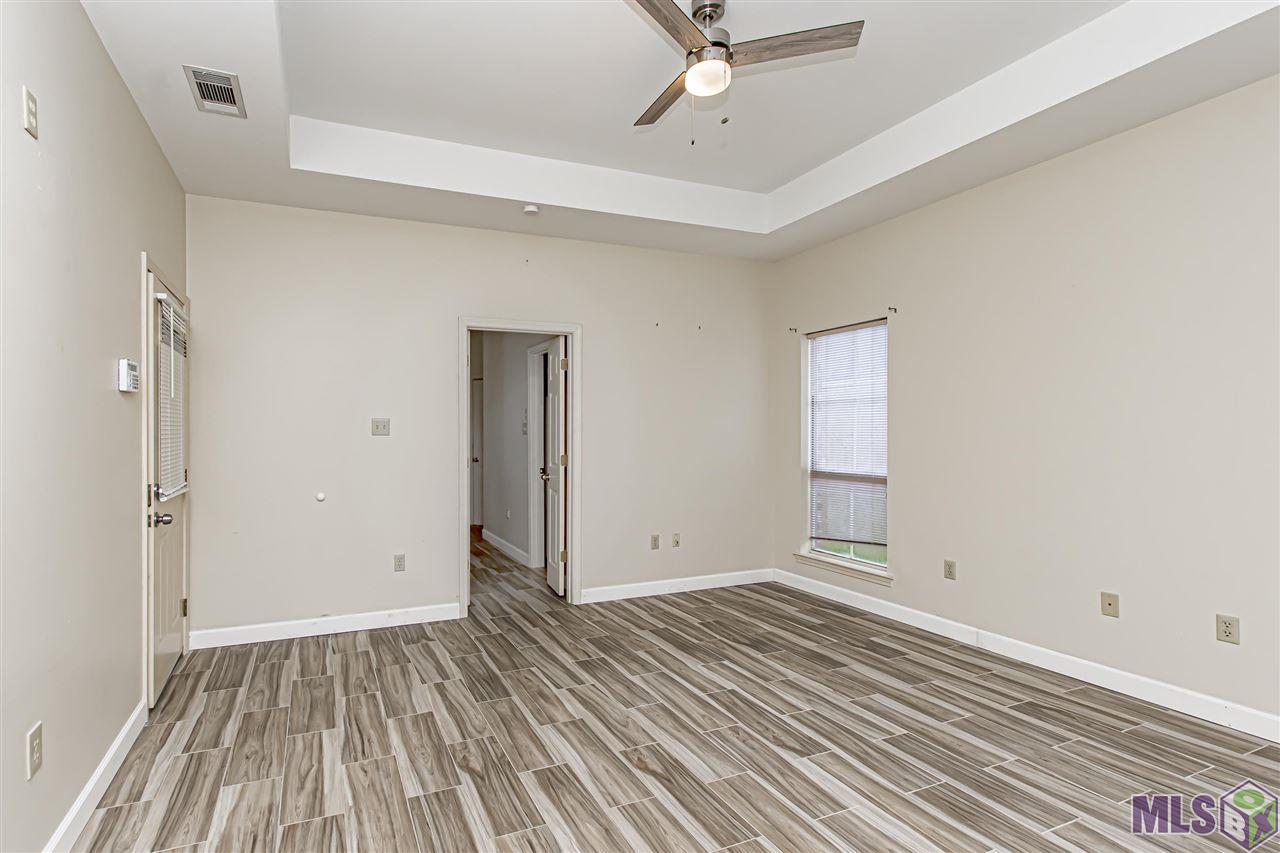 12931 Carrington Pl Avenue Baton Rouge, LA 70817 - Photo 11 of 21