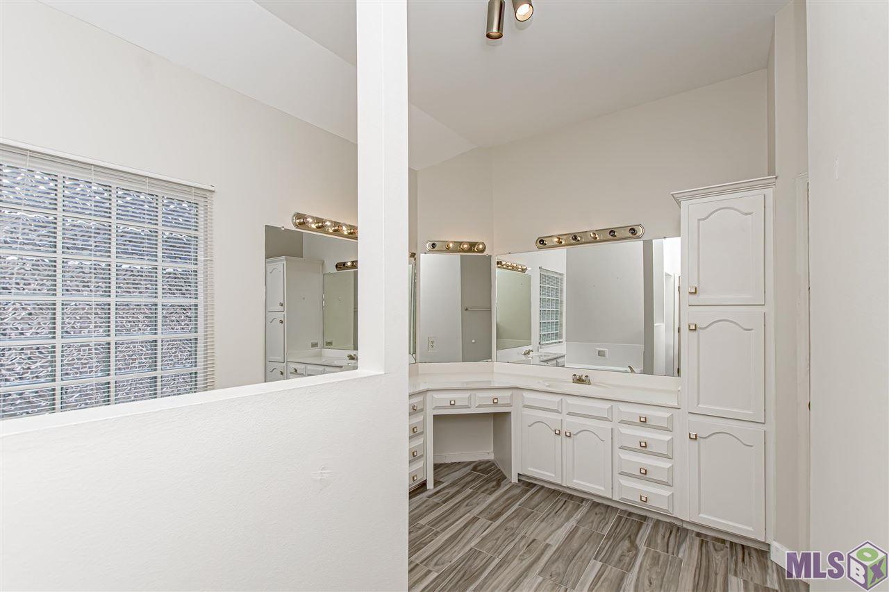 12931 Carrington Pl Avenue Baton Rouge, LA 70817 - Photo 12 of 21