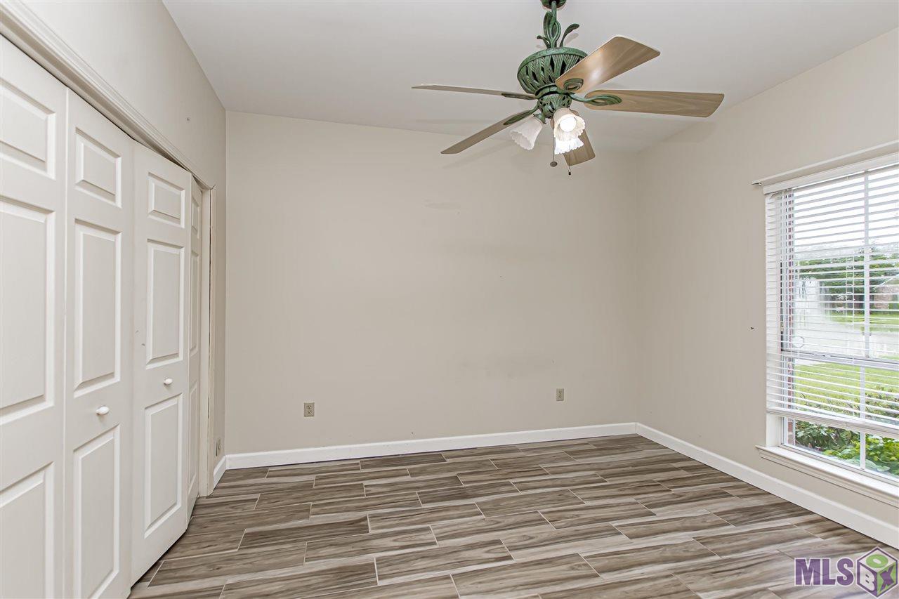 12931 Carrington Pl Avenue Baton Rouge, LA 70817 - Photo 14 of 21