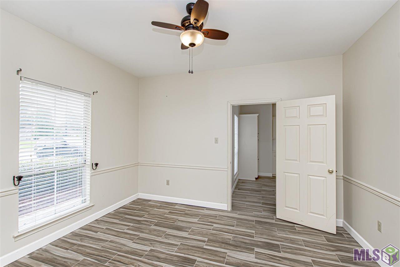 12931 Carrington Pl Avenue Baton Rouge, LA 70817 - Photo 17 of 21