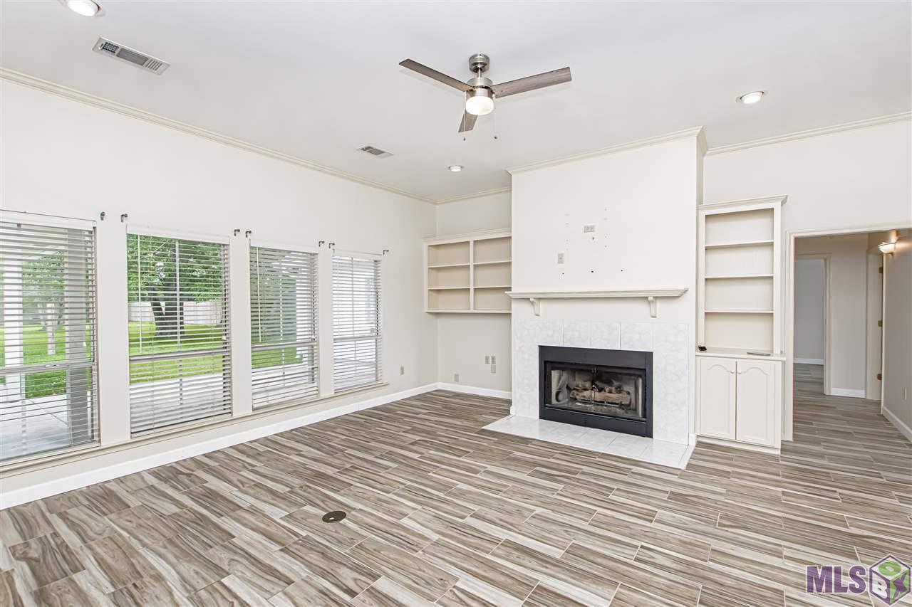 12931 Carrington Pl Avenue Baton Rouge, LA 70817 - Photo 3 of 21