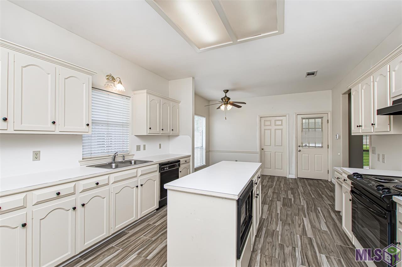 12931 Carrington Pl Avenue Baton Rouge, LA 70817 - Photo 8 of 21
