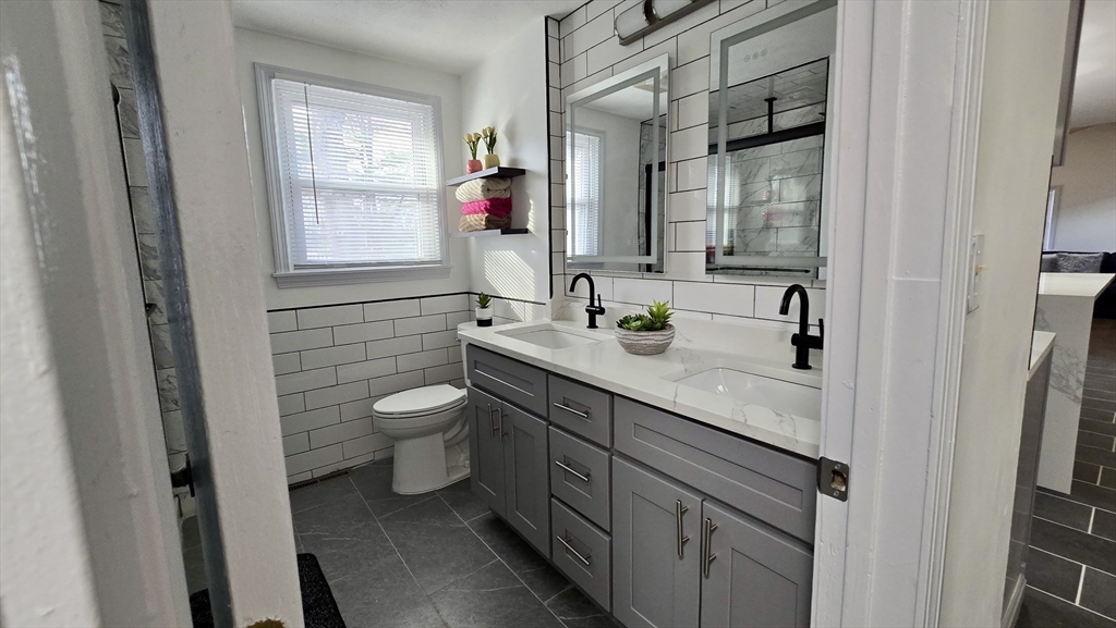 86 Comet Road Methuen, MA 01844 - Photo 13 of 27 Gallery Image 13