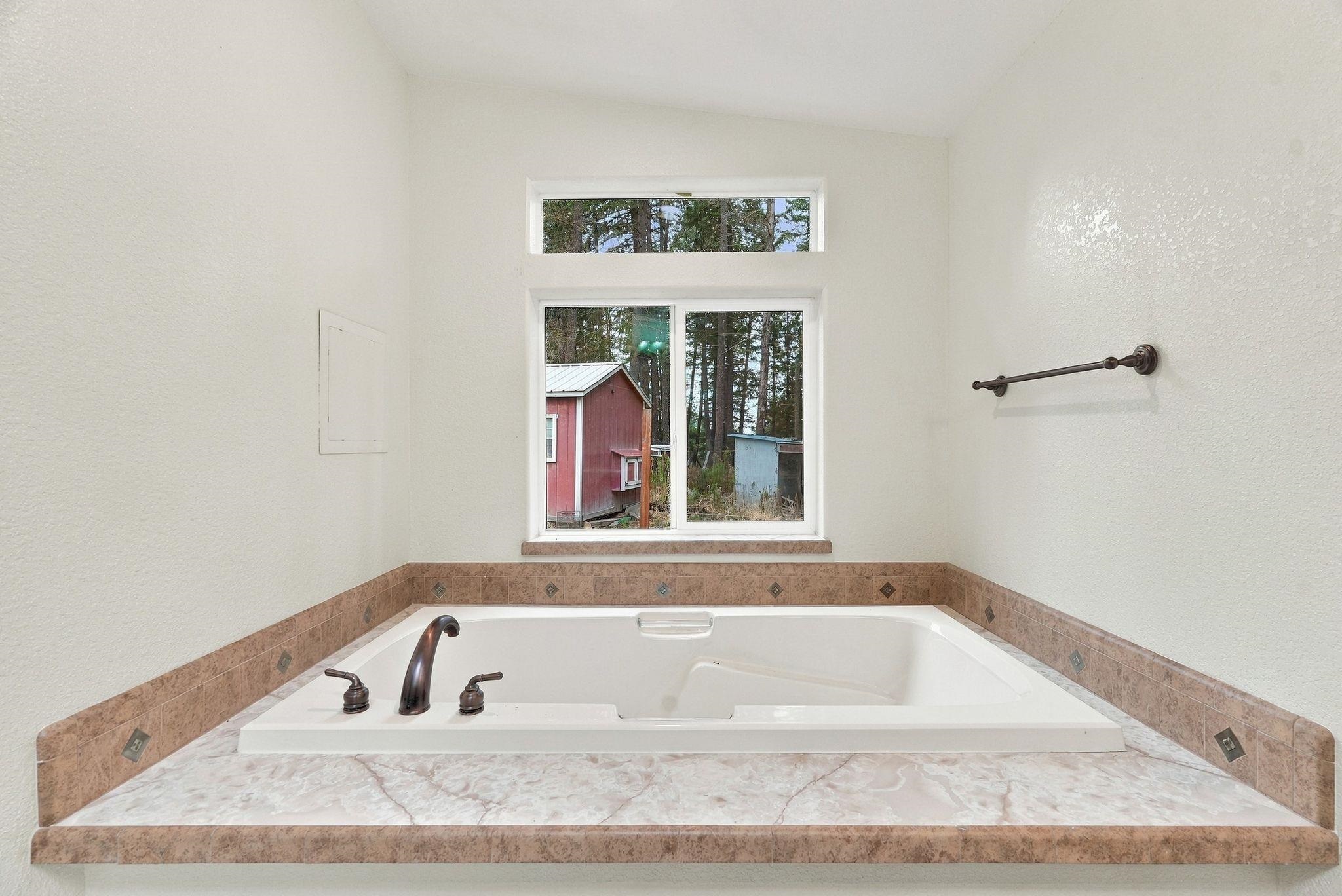 10927 East Halliday Road Colbert, WA 99005 - Photo 22 of 40 Gallery Image 22