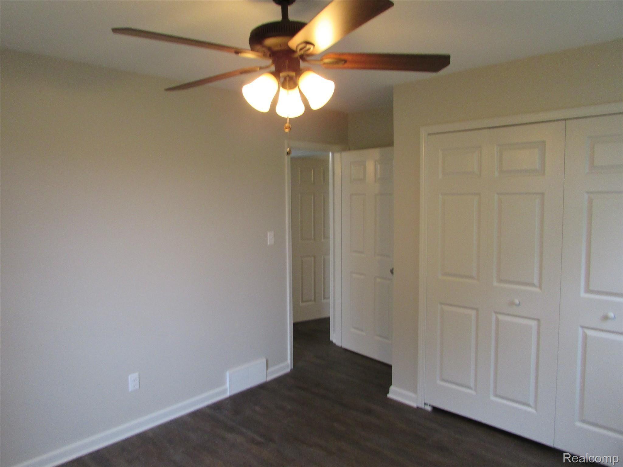 2405 South Irish Road Davison, MI 48423 - Photo 19 of 24 IMG_1036.JPG