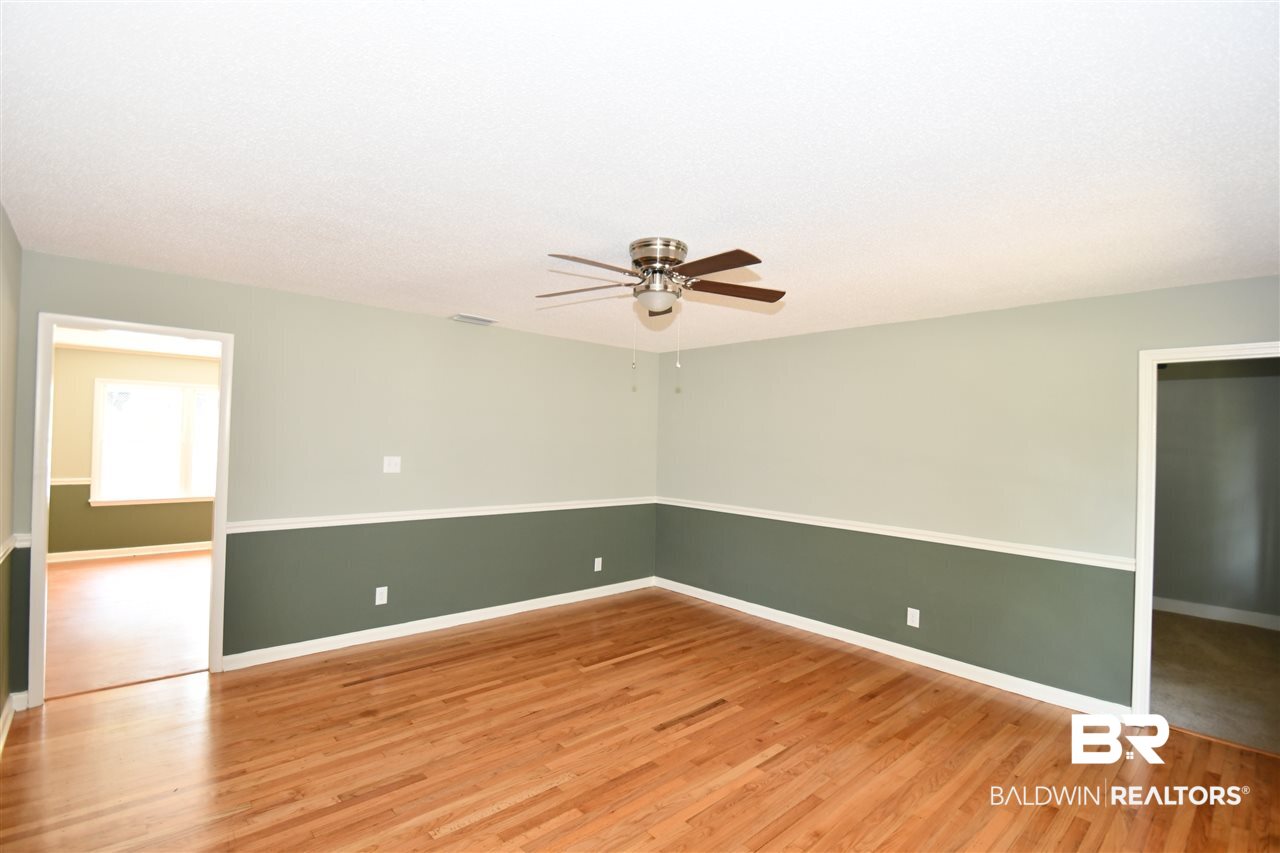 5809 Innsbruck Drive Mobile, AL 36608 - Photo 17 of 29 Living Room