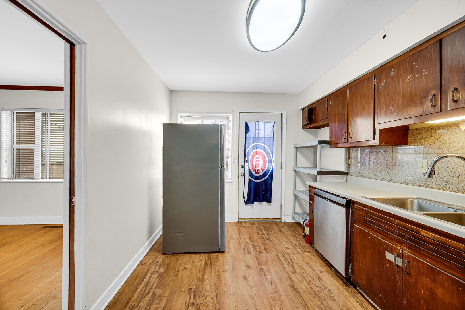 7248 North Ridge Boulevard Chicago, IL 60645 - Photo 11 of 28 Gallery Image 11