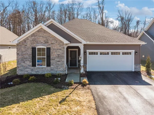 $463,435 | 206 Walton Circle, Aliquippa, PA 15001