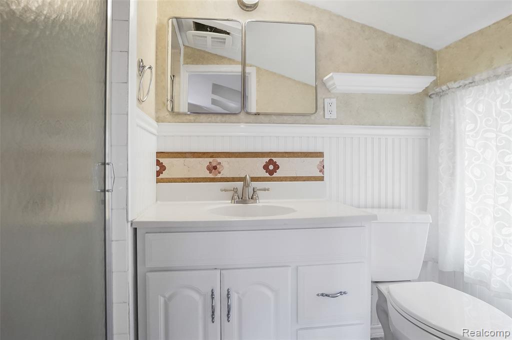 29525 Curtis Road Livonia, MI 48152 - Photo 29 of 42 Gallery Image 29