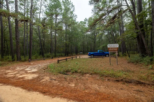 $800,000 | 701 Ira Denson Road, Coldspring, TX 77331