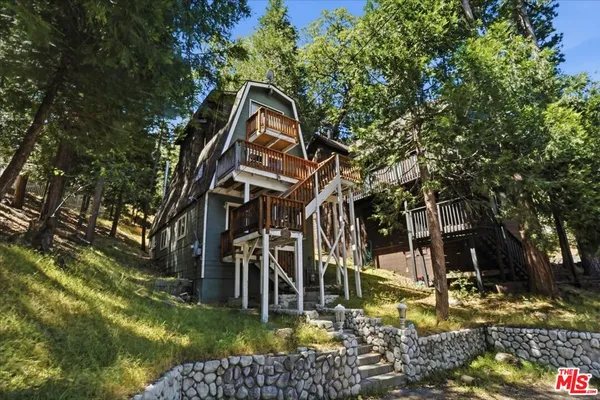 $399,000 | 27071 Overlook Lane, Lake Arrowhead, CA 92352