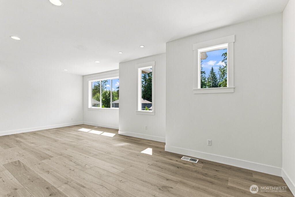 16030 Southeast 141st Place, Unit 9 Renton, WA 98059 - Photo 34 of 40 Gallery Image 34