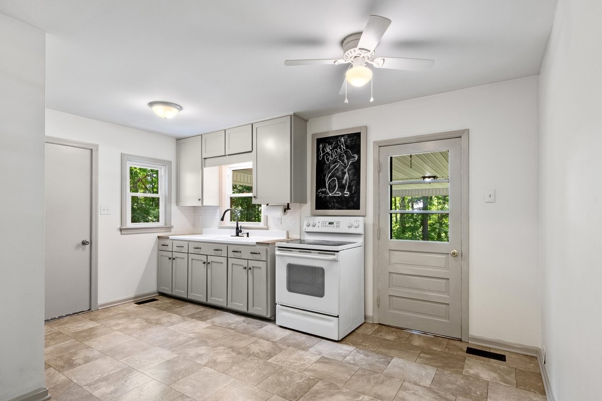 2034 Church Road Clarksville, TN 37040 - Photo 14 of 29 Gallery Image 14