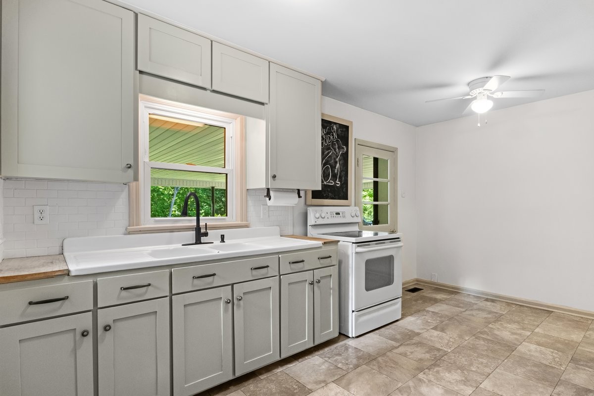 2034 Church Road Clarksville, TN 37040 - Photo 17 of 29 Gallery Image 17