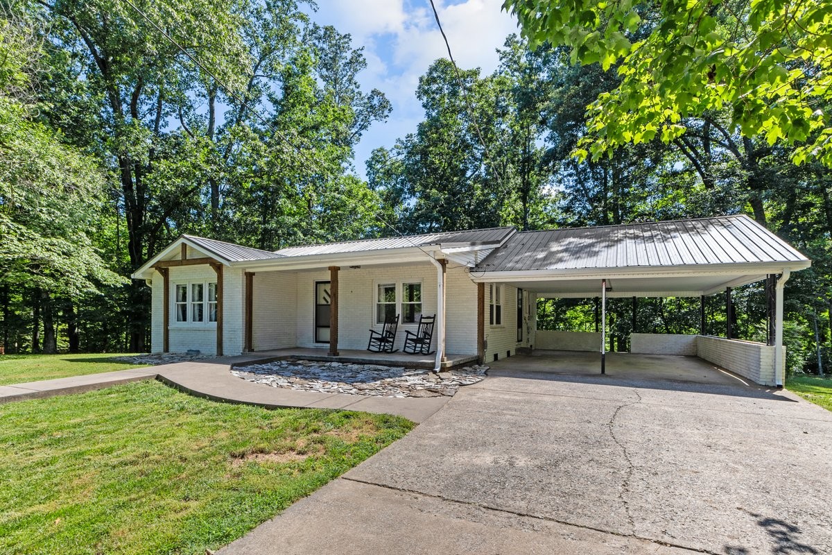 2034 Church Road Clarksville, TN 37040 - Photo 3 of 29 Gallery Image 3