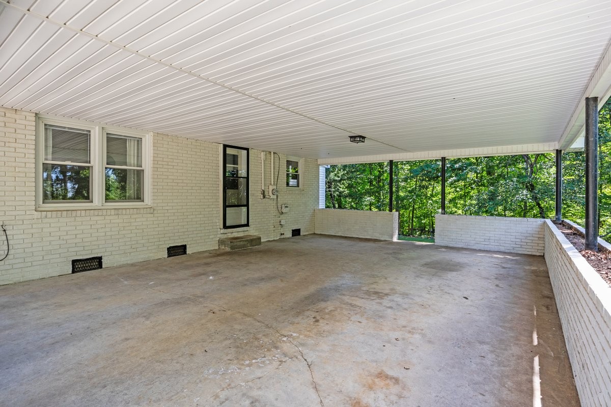 2034 Church Road Clarksville, TN 37040 - Photo 4 of 29 Gallery Image 4