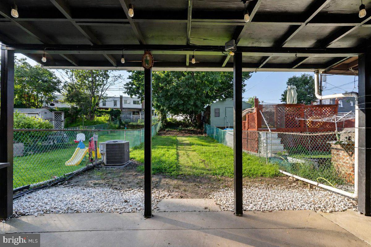 4233 Lawnside Road Philadelphia, PA 19154 - Photo 28 of 35 backyard covered patio